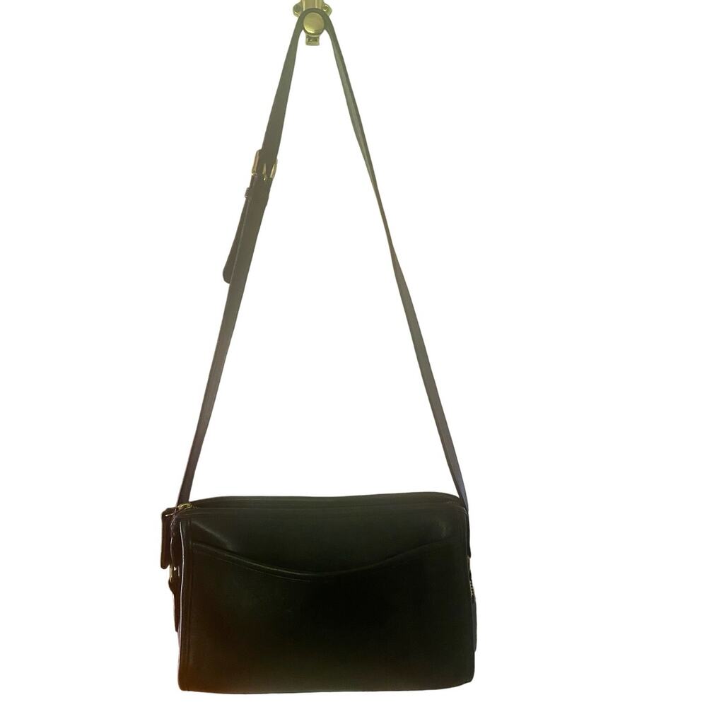 Coach VTG. Black Lthr. Taylor Xbody Bag F50-9944